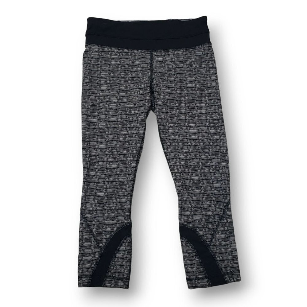 Lululemon Run Inspire Crop II Womens 6 Luxtreme Textured Wave Black Silver Spoon